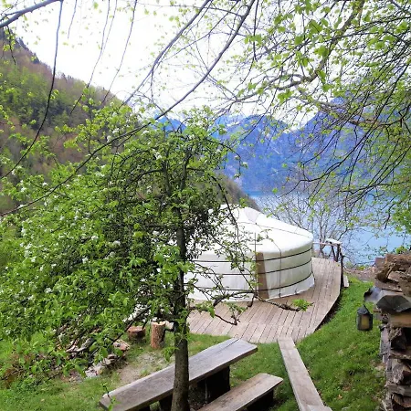 Panorama Jurte Über Dem Uri-See  Sisikon Exterior foto