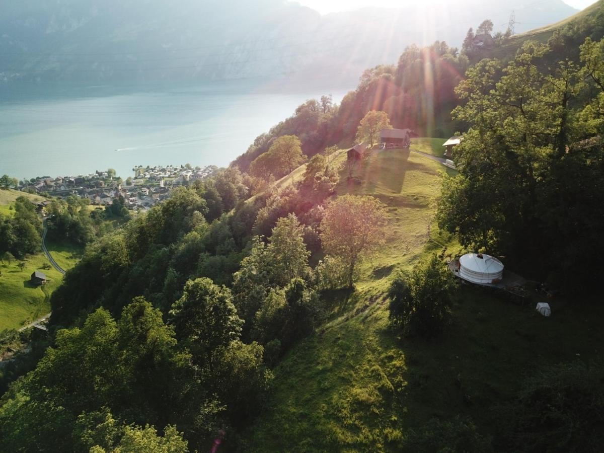 Luxury tent Panorama Jurte Ueber Dem Uri-see A *