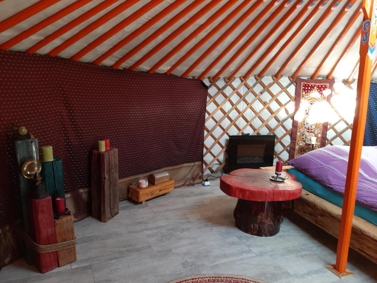 Panorama Jurte Ueber Dem Uri-see A Luxury tent Sisikon