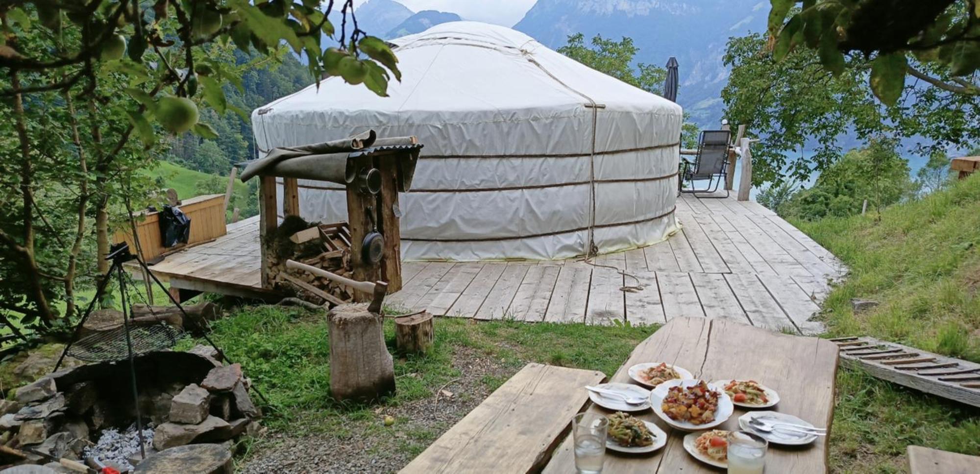 Panorama Jurte Ueber Dem Uri-see A Luxury tent